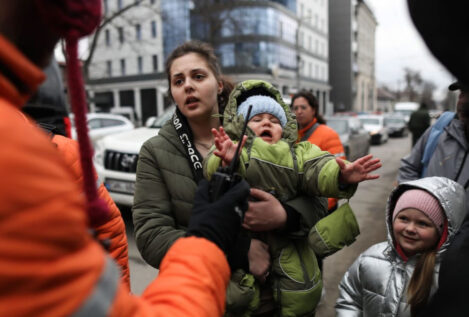 Más de 5,8 millones de refugiados han salido de Ucrania desde el inicio de la invasión rusa