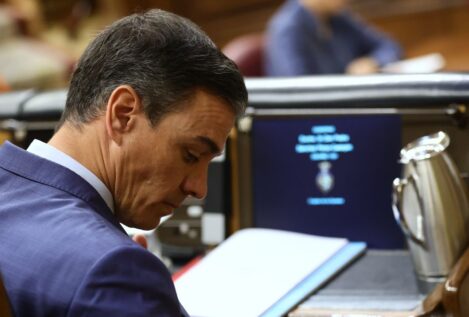 Sánchez desoye a Podemos y ampliará hasta septiembre la rebaja de la luz y los carburantes