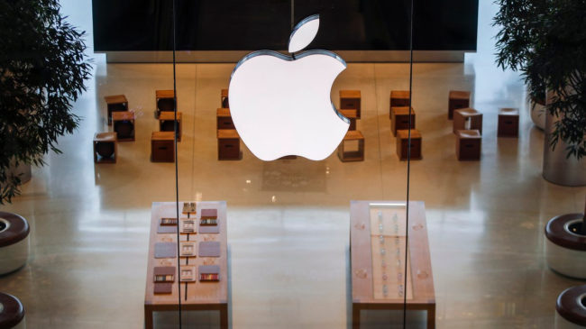 Un grupo de trabajadores forman el primer sindicato de una tienda Apple en EEUU