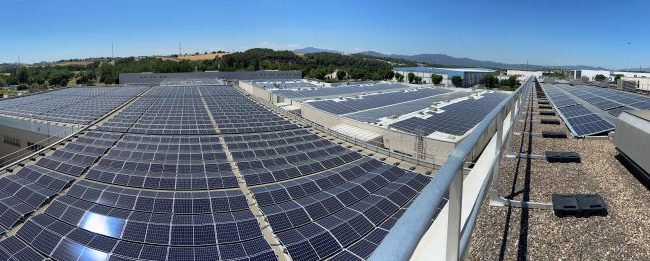 Noucor instala 4.000 paneles solares en sus instalaciones de Palau-solità i Plegamans para reducir su huella de carbono
