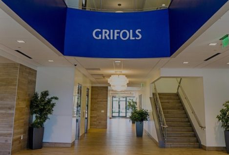 Grifols se desploma un 12,3% por una posible ampliación de capital y la bolsa baja un 1,56%