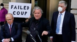 Un juez rechaza levantar los cargos de desacato contra Bannon, exasesor de Trump