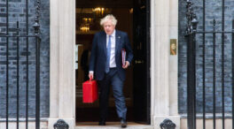 Boris Johnson sobrevive a la moción de censura de su partido y no tendrá que dimitir