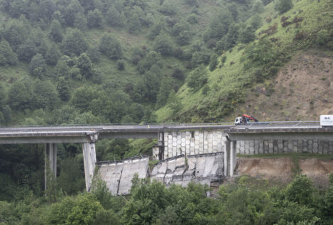 Se desploma otro tramo del viaducto de la A-6 en el límite entre León y Lugo