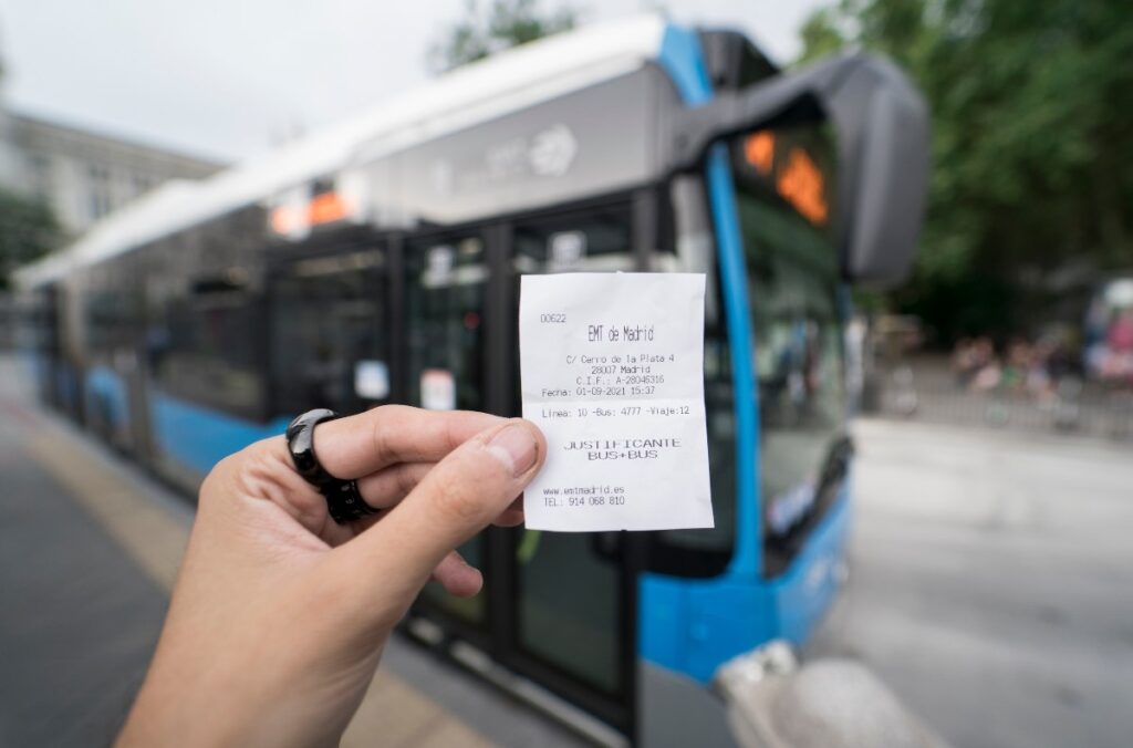 Madrid ofrece líneas de autobús gratuitas. 