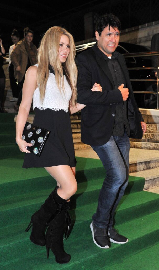Shakira tiene en su hermano Tonino a su road manager y su mano derecha | Contacto