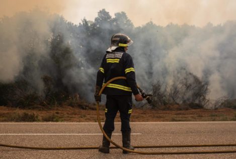 Una decena de incendios asola España y calcina miles de héctareas