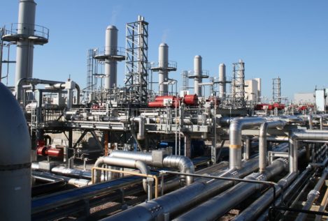 España importa una 42% menos de gas de Argelia mientras reduce la compra del ruso