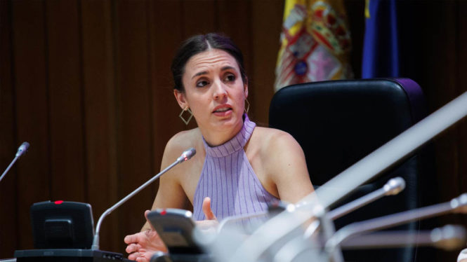 Estupor e impotencia en Podemos por los viajes de Montero: «Aprovechará el año que le queda»