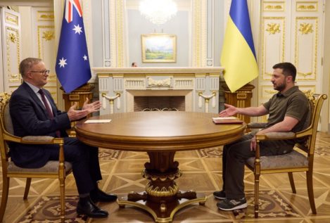 Australia se compromete a enviar casi cien millones en ayudas a Ucrania