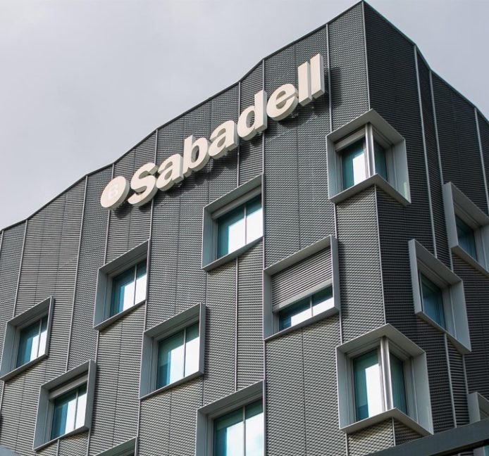 Banco Sabadell disparó sus beneficios hasta los 393 millones en el primer semestre