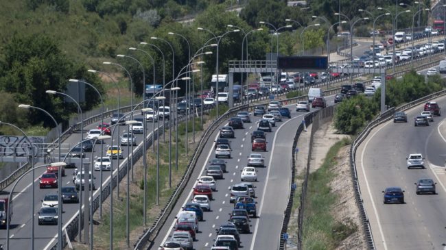 Varios accidentes en toda España complican la 'Operación salida', que ya deja un fallecido
