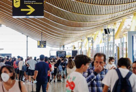 España recibió en mayo siete millones de turistas, cinco veces más que en 2021