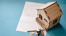 La OCU avisa a millones de clientes con hipotecas de tipo variable
