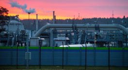 Rusia suspende el suministro de gas a Letonia por recibir los pagos en euros en lugar de rublos