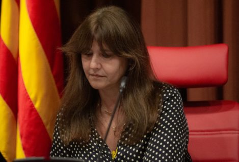 Borràs desobedece al TC y mantiene el voto delegado del diputado fugado Puig (Junts)