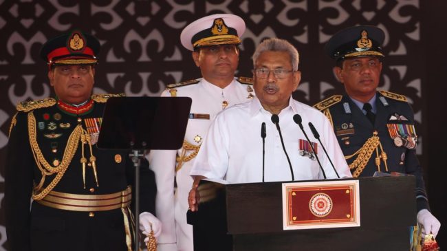 El expresidente de Sri Lanka se despide del país con una carta