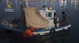 Dos detenidos por «tráfico de personas» tras arrojar desde su barco a seis inmigrantes