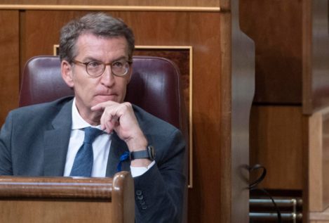 Feijóo vota por error a favor de la reforma del  PSOE para renovar el Constitucional