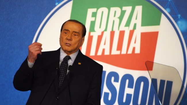 Berlusconi se borra de las carreras para presidir el Senado y para ser primer ministro