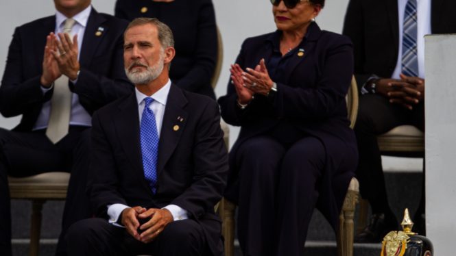 Iglesias, Monedero y Puigdemont cargan contra el Rey por su gesto en Bogotá