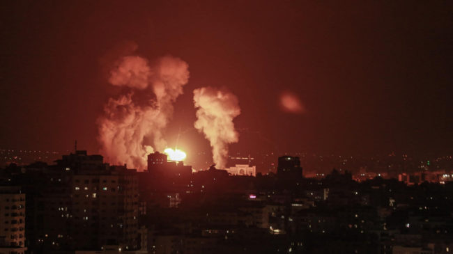 Al menos 12 muertos en bombardeos de Israel como respuesta a un nuevo ataque de Palestina