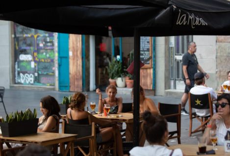 ¿Es legal limitar el tiempo en las terrazas de los bares y restaurantes?