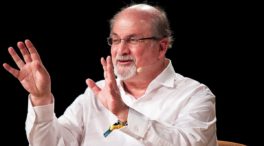 Salman Rushdie y el cuchillo